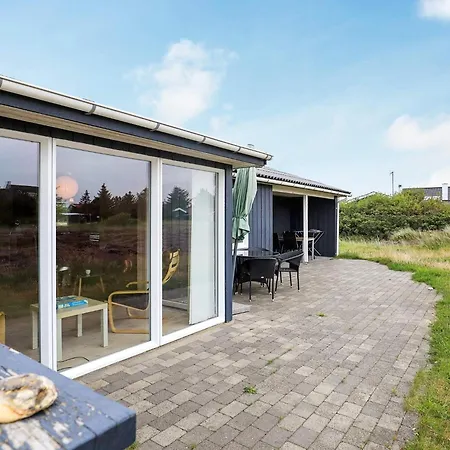 Cozy Coastal Retreat In Vorupor-by Traum *