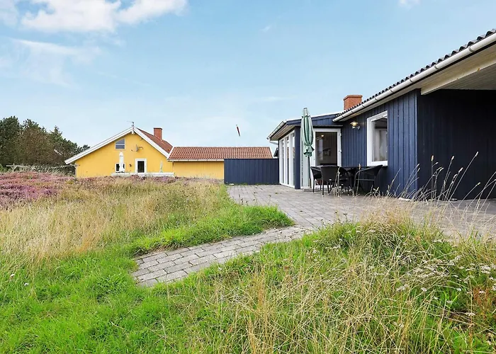 Tatil Evi Cozy Coastal Retreat In Vorupor-by Traum