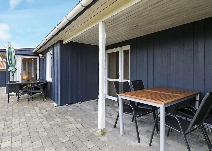 Tatil Evi Cozy Coastal Retreat In Vorupor-by Traum